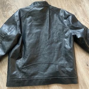 Mens XL leather jacket by Guess